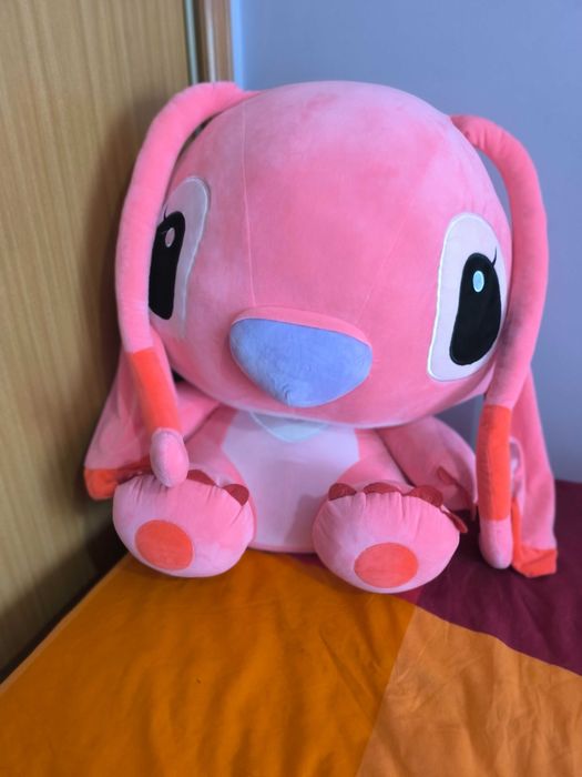 Peluche Angel Gigante com oferta de bolsa Angel, como novo.