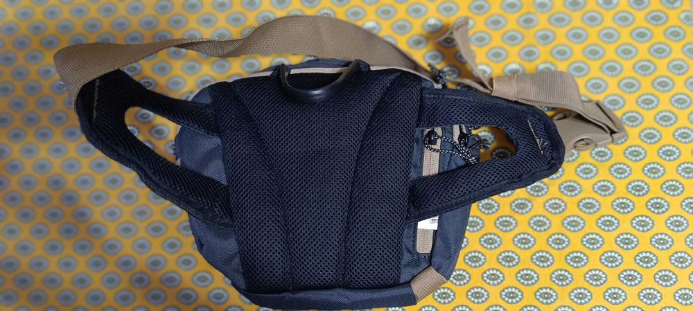 Funcional bolsa de cintura preta FORCLAZ 5l