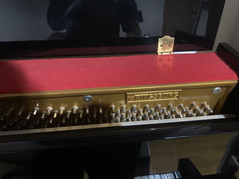 Piano Alemão Kingsburg para venda
