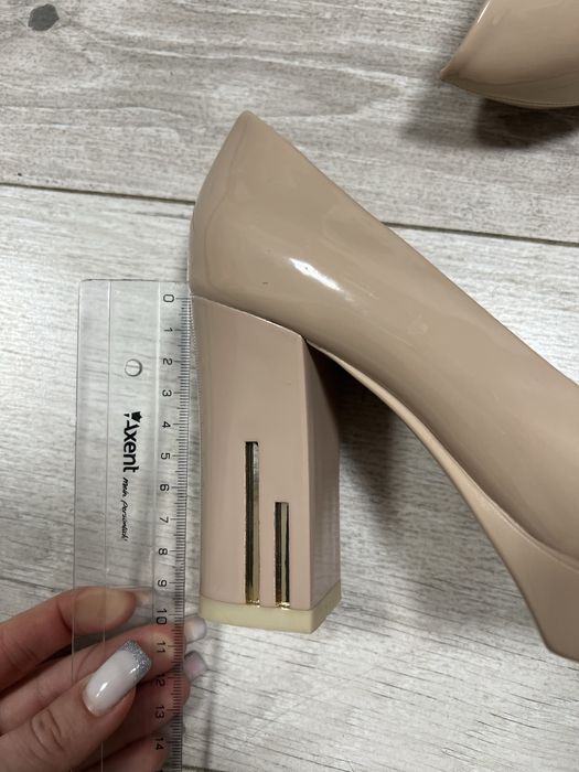 Каблуки жіночі 35 розмір