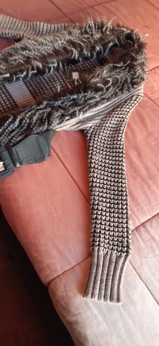 Casaco de Malha Com Gola de Pelo