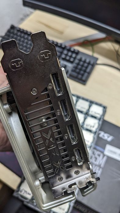 Відеокарта xfx Radeon RX 6900XT на пломбі