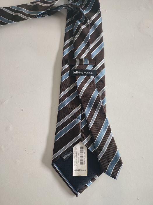 Gravata às riscas Lefties