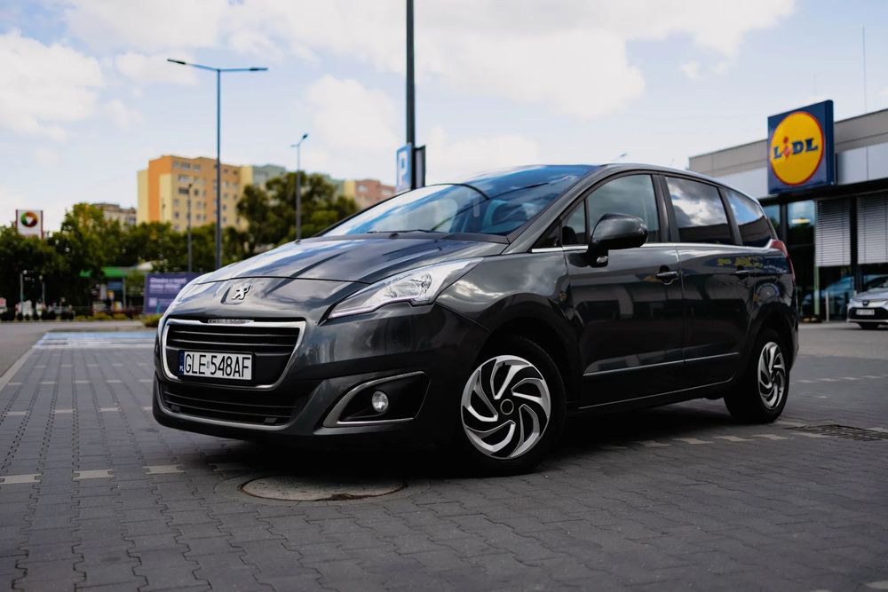 Peugeot 5008