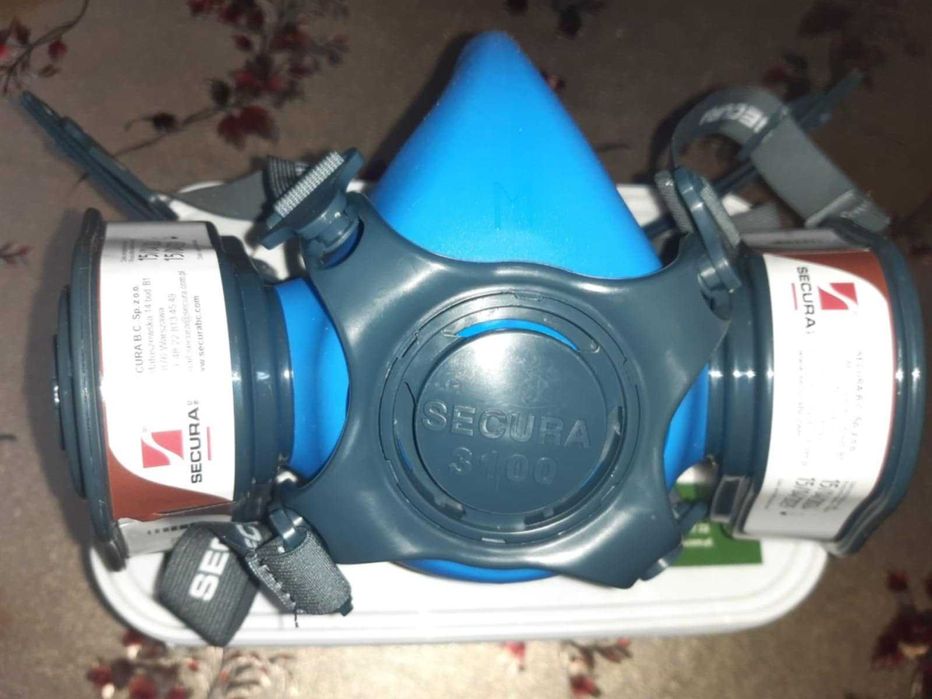 Zestaw roboczy: spodnie, buty, półmaska i kask