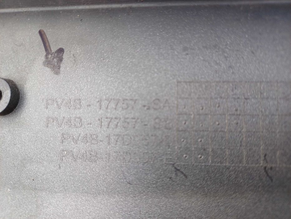 zderzak ford kuga mk3 lift st-line model pv4b-17757-sa rok 2024-