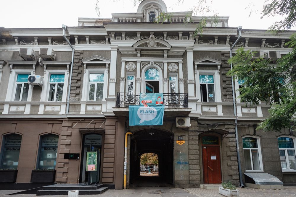 Посуточно красивая квартира , 2 спальни, центр, 2 мин до Дерибасовской