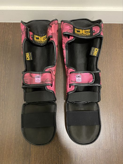 Luvas de boxe + Caneleiras Danger