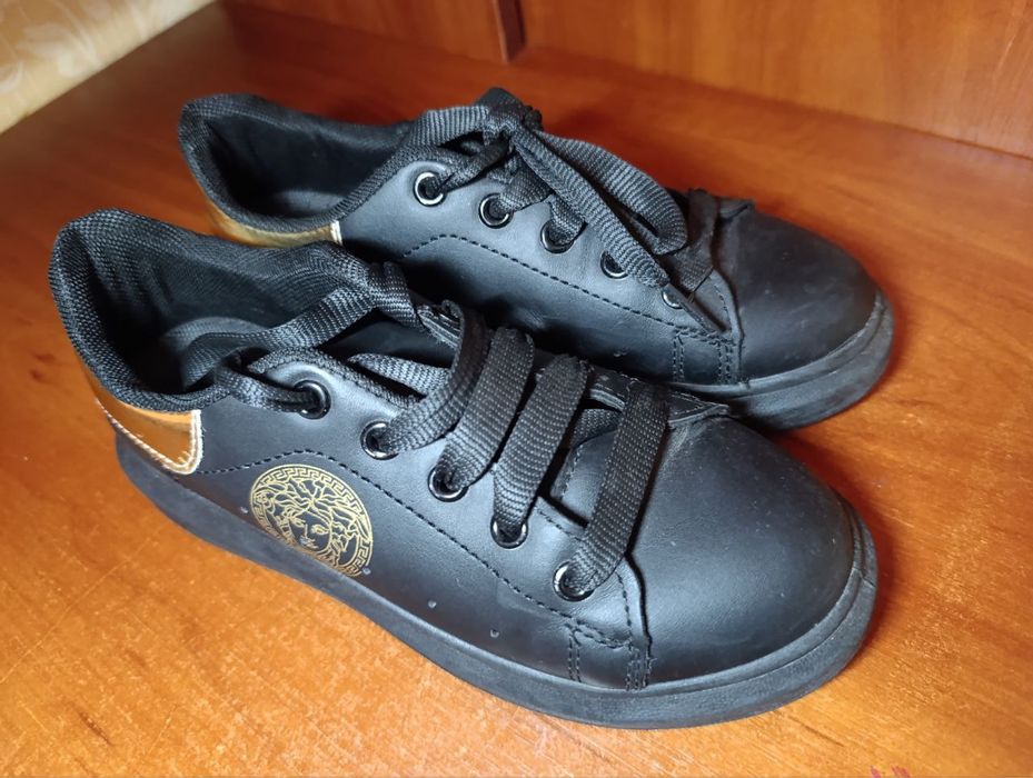 Кроссовки туфли на девочку Версаче 34 р