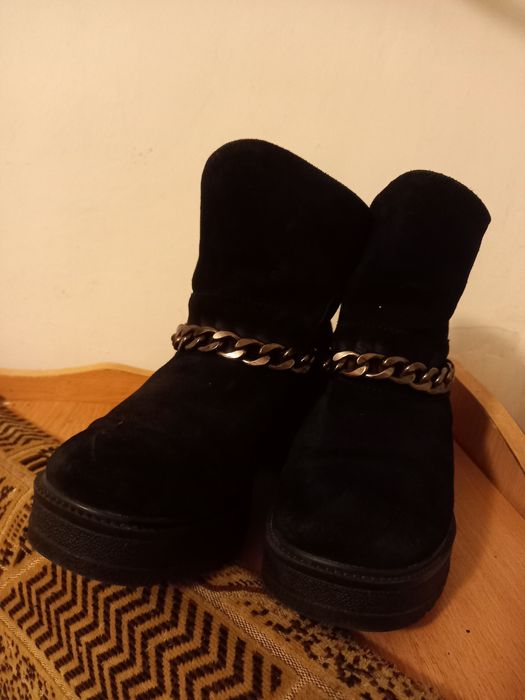 Жіночі  шкіряні чобітки