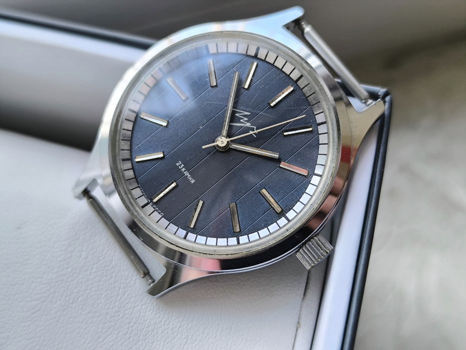 Часы Луч СССР 23 камня