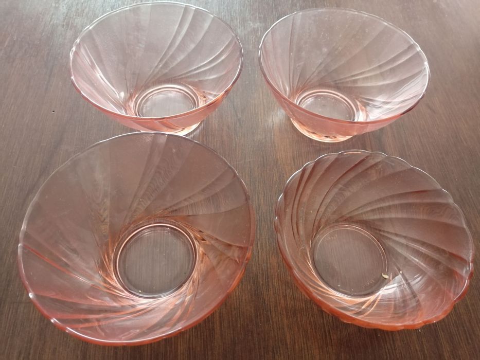 conjunto de 4 taças cor de rosa
