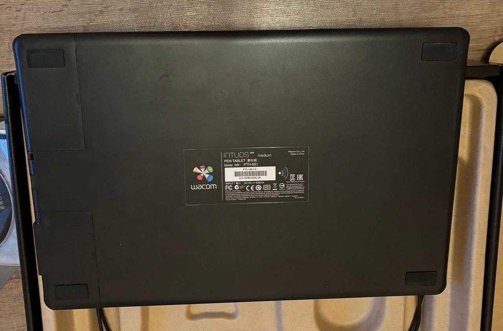 Графічний планшет Wacom Intuos Pro Medium (PTH-651-RUPL)