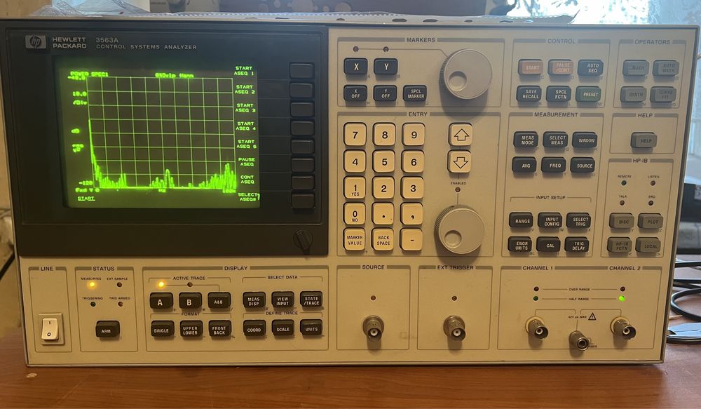 Анализатор спектра аудио звука 100кГц HP 3563A
