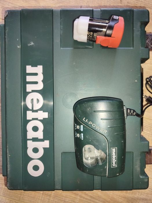 Аккумуляторный шуруповерт Metabo PowerMaxx BS Basic (10.8V) + кейс