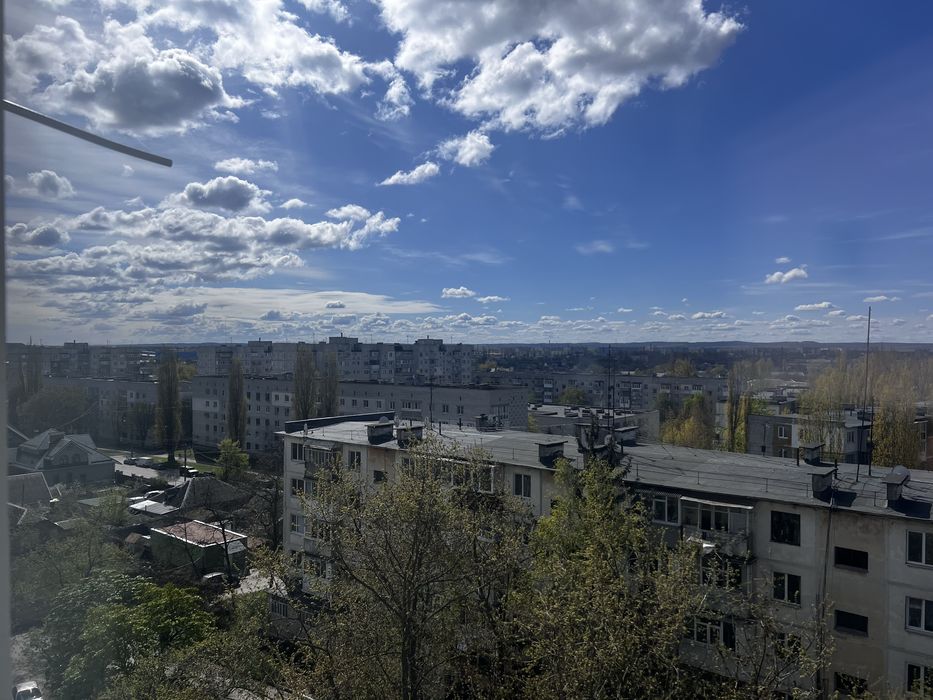 Продам 3х кімнатну ДВУХ УРОВНЕВУ  квартиру ЖК  вул. Нагірна