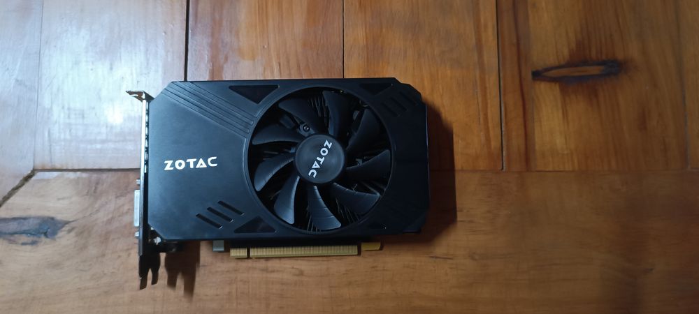 Placa de vídeo ZOTAC GTX 960 4GB 128BIT em funcionamento