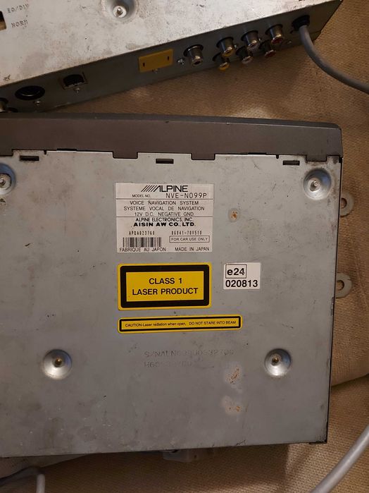 Czytnik nawigacji samochodowej alpine ..komplet