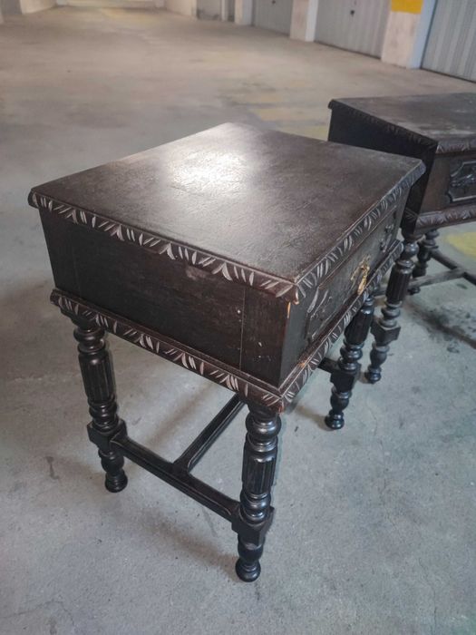 Mesinha de cabeçeira (valor do par)