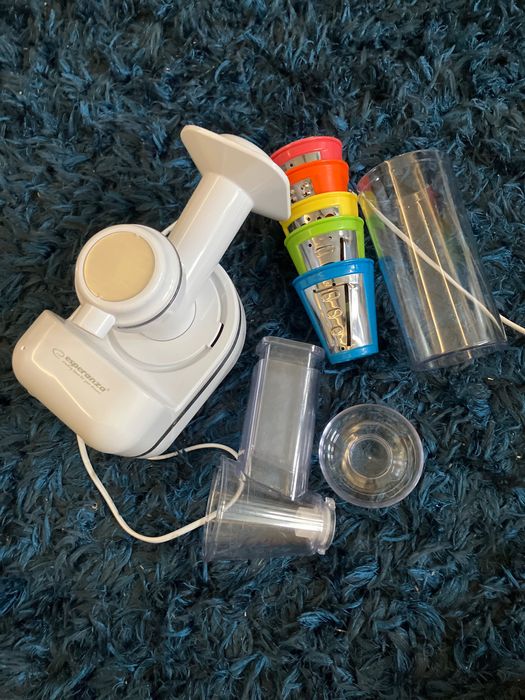 Robot kuchenny do krojenia warzyw