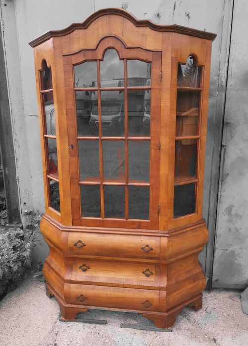 * Witryna, brzuchatka neobarokowa* transport