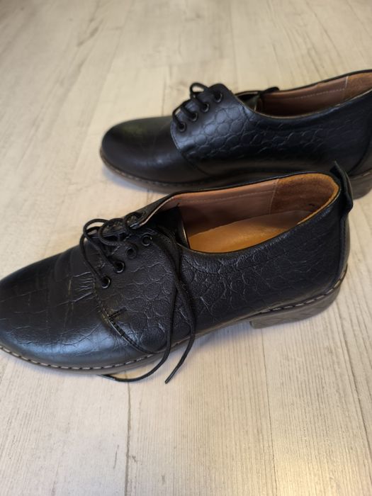 Półbuty czarne Venezia