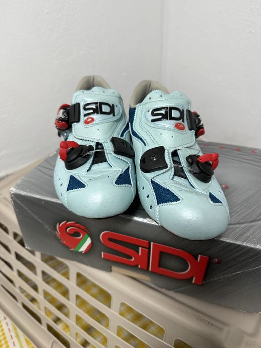 Sapatos Sidi estrada novos