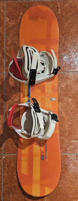 Sprzedam deskę snowboardową SALOMON