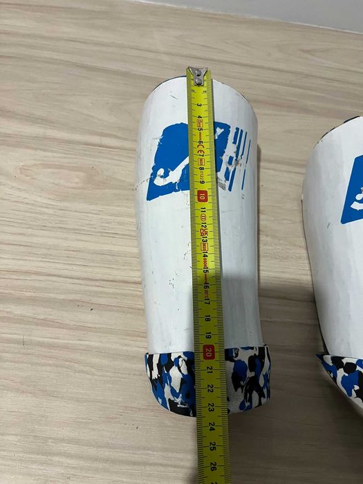 Material Hóquei Patins - Luvas e Caneleiras