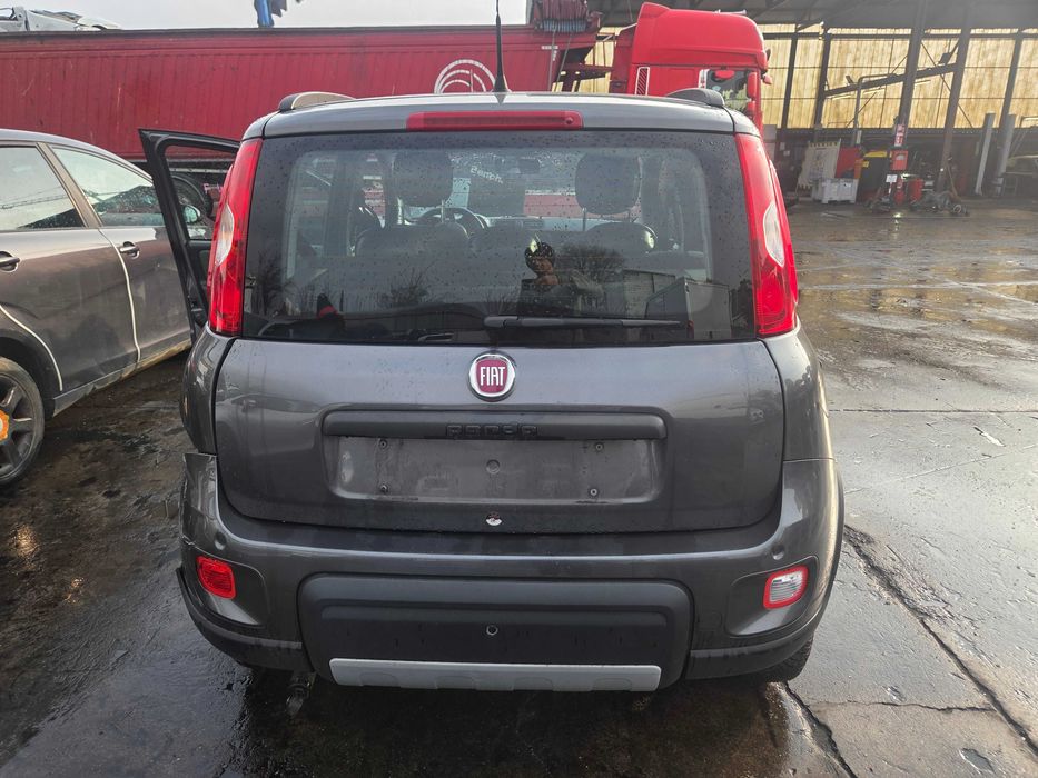 Fiat Panda III 446/C kompletna klapa bagażnika ( ZDERZAK TYLNY )