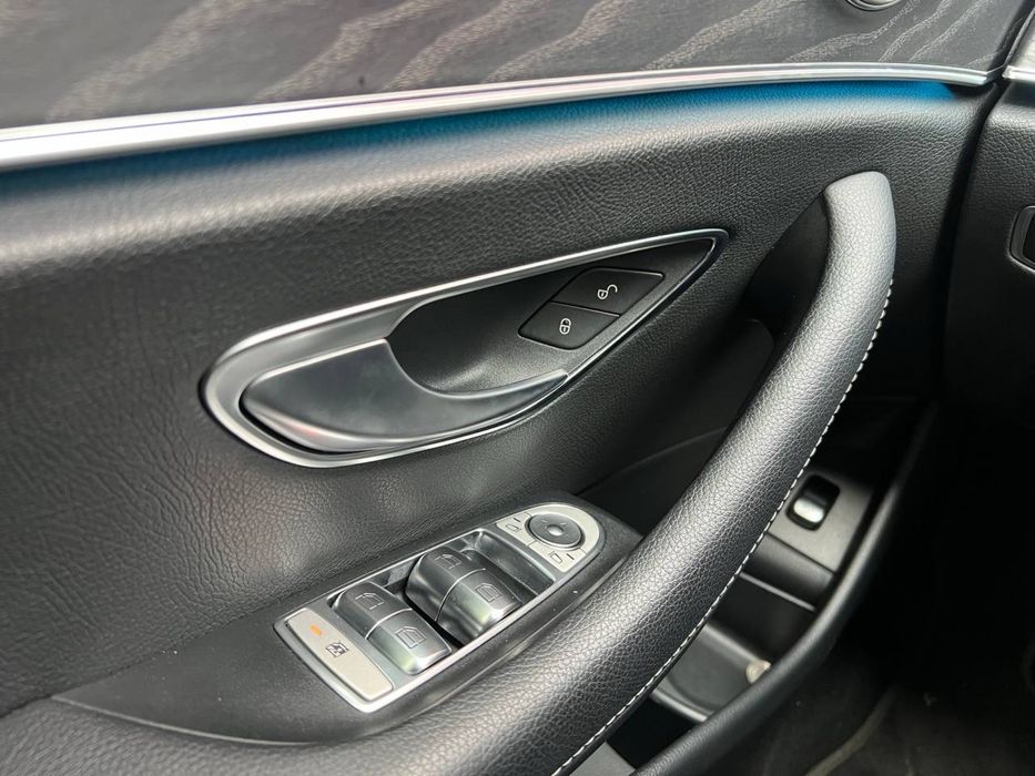 Mercedes-Benz E 2.0D Car Invest Ukraine Лізинг