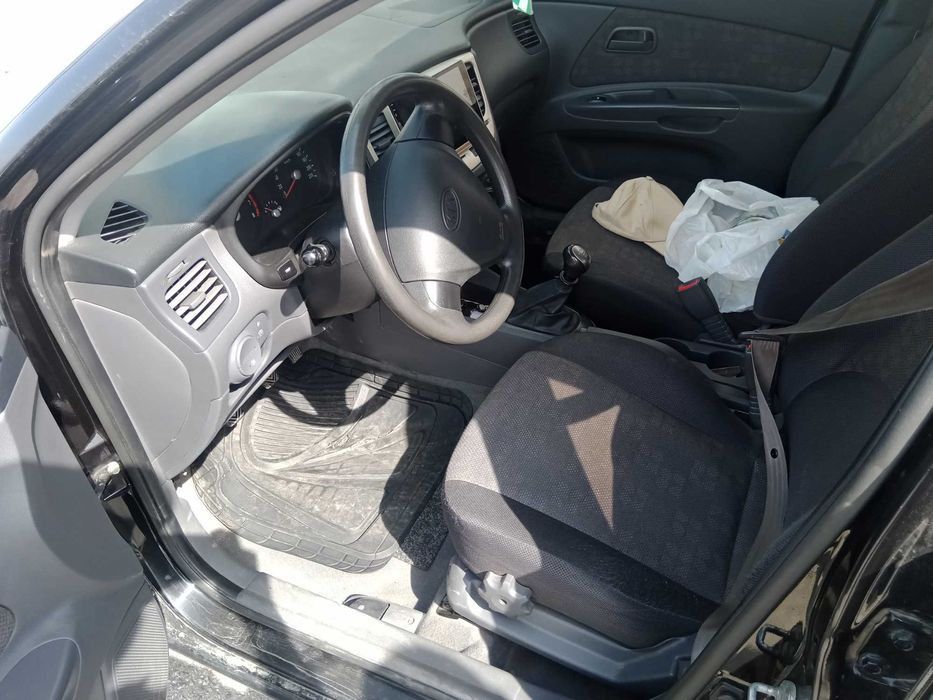 Продам Kia Rio 1,4 газ/бензин