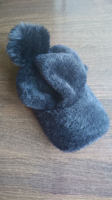 Czapka z pomponem