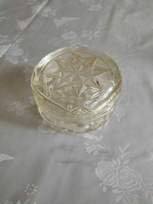 Szkło ozdobne PRL bombonierka cukiernica pudełko ozdobne z pokrywką