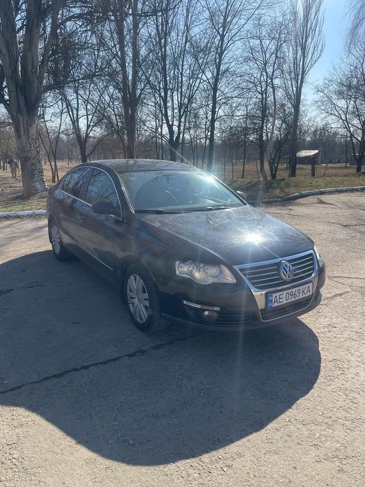 Продам власний автомобіль VOLKSWAGEN PASSAT B6