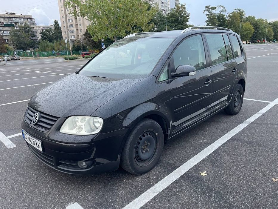 Фольцваген Тоуран