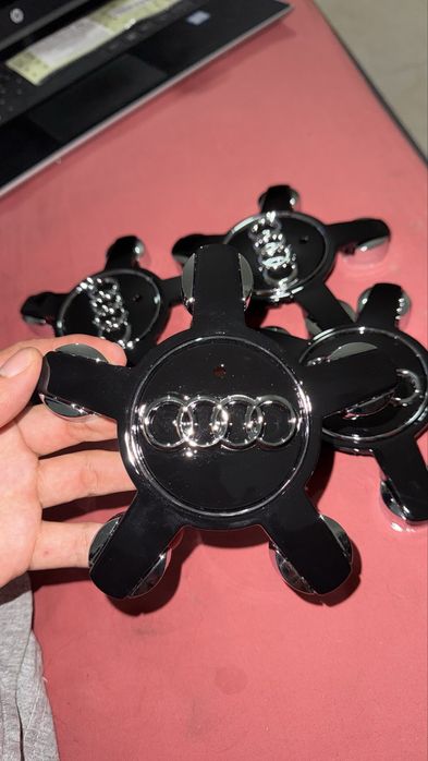 Calotas Audi 135mm