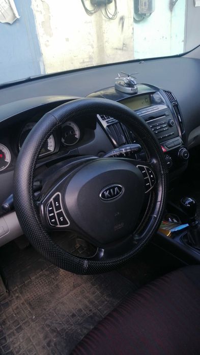 Продам своє авто Kia Ceed