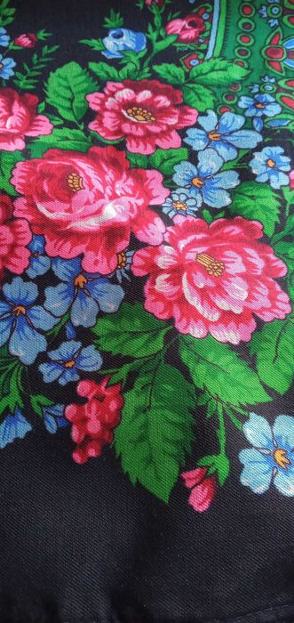 Шерстяной платок с бахромой, хустка, шаль