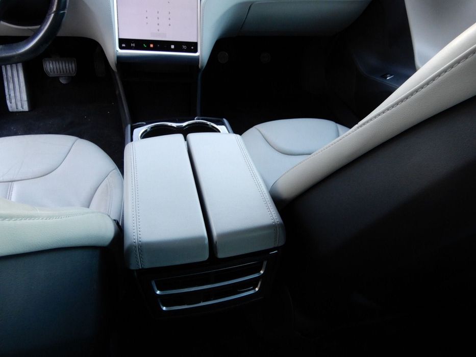 2016 Tesla Model S 85D