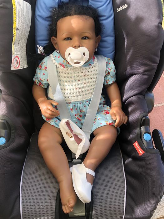 Boneca bebé reborn, negrinha