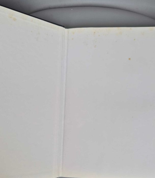 Livro de Capa Dura "O Tempo dos Dinossauros" de Tim Haines, Bom Estado