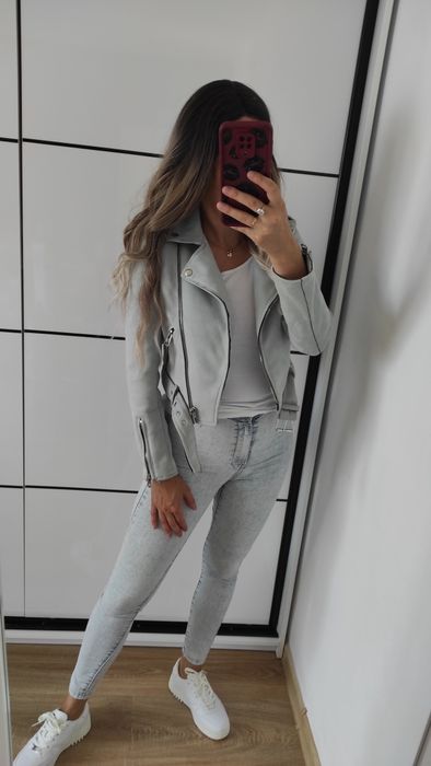 Krótka kurtka zamszowa z paskiem