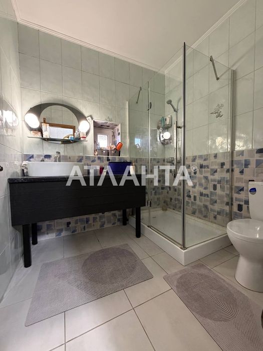 доглянутий будинок у центрі міста Сторожинець