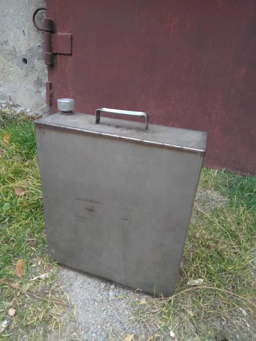 Канистра из пищевой нержавейки 10 литров б/у