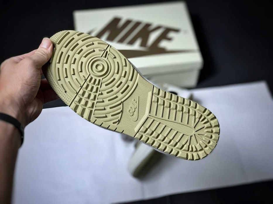 Travis Scott "olive" air Jordan 1 low golf