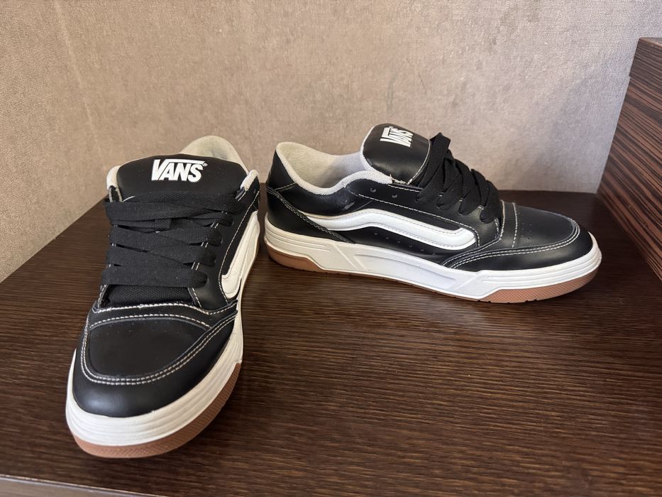 Вживані кросівки Ванс Vans