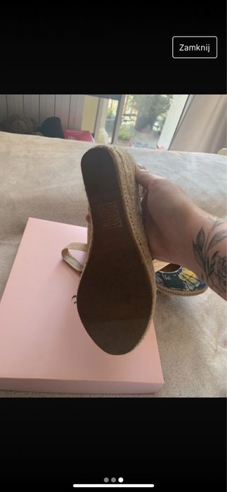 Buty letnie na koturnie niebieskie z wiazaniem na kostce