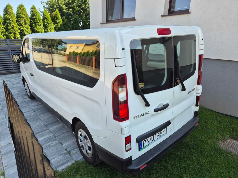 Wynajem bus 9 osobowy nowy model !!!