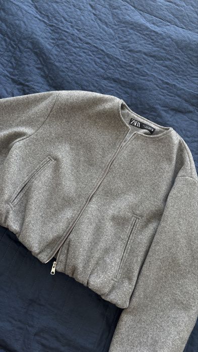 Жіночий бомбер Zara